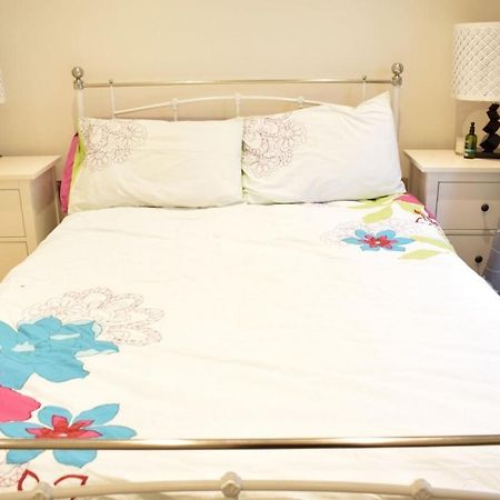 Bright 1 Bedroom Flat In North London With Balcony Exterior photo